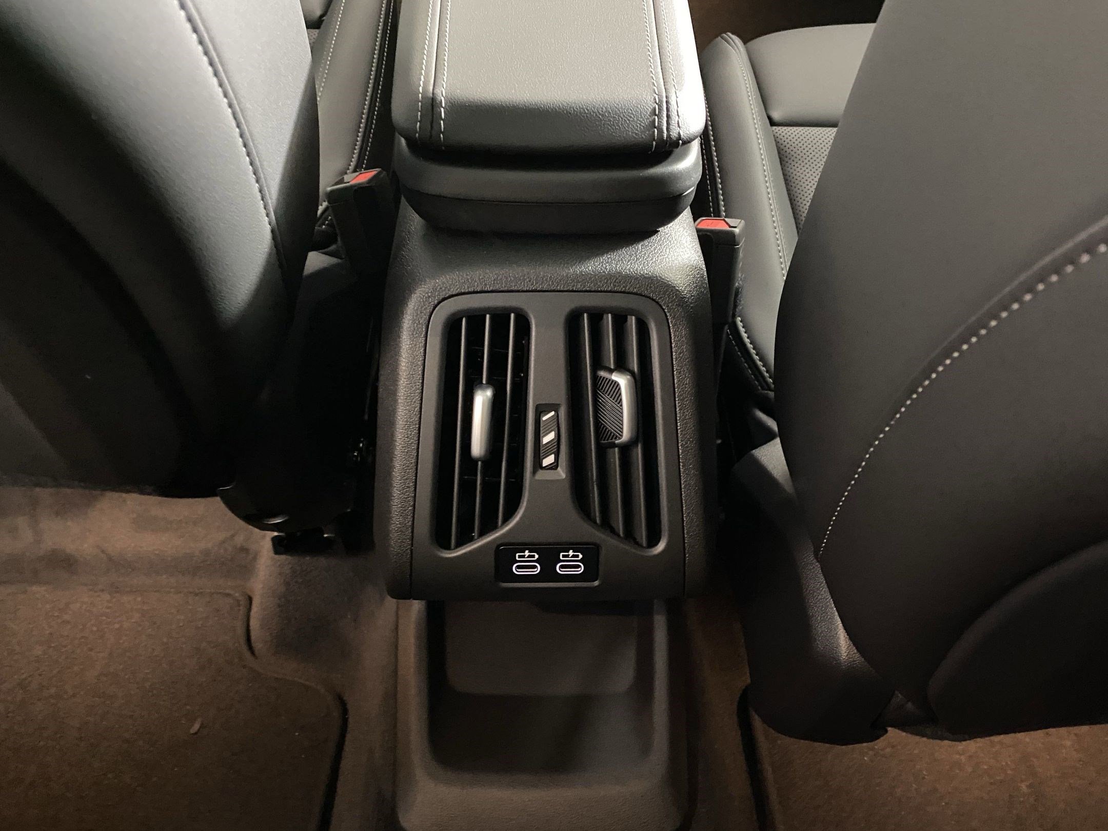 Used 2025 BMW X1 xDrive28i w/ Technology Package image 28