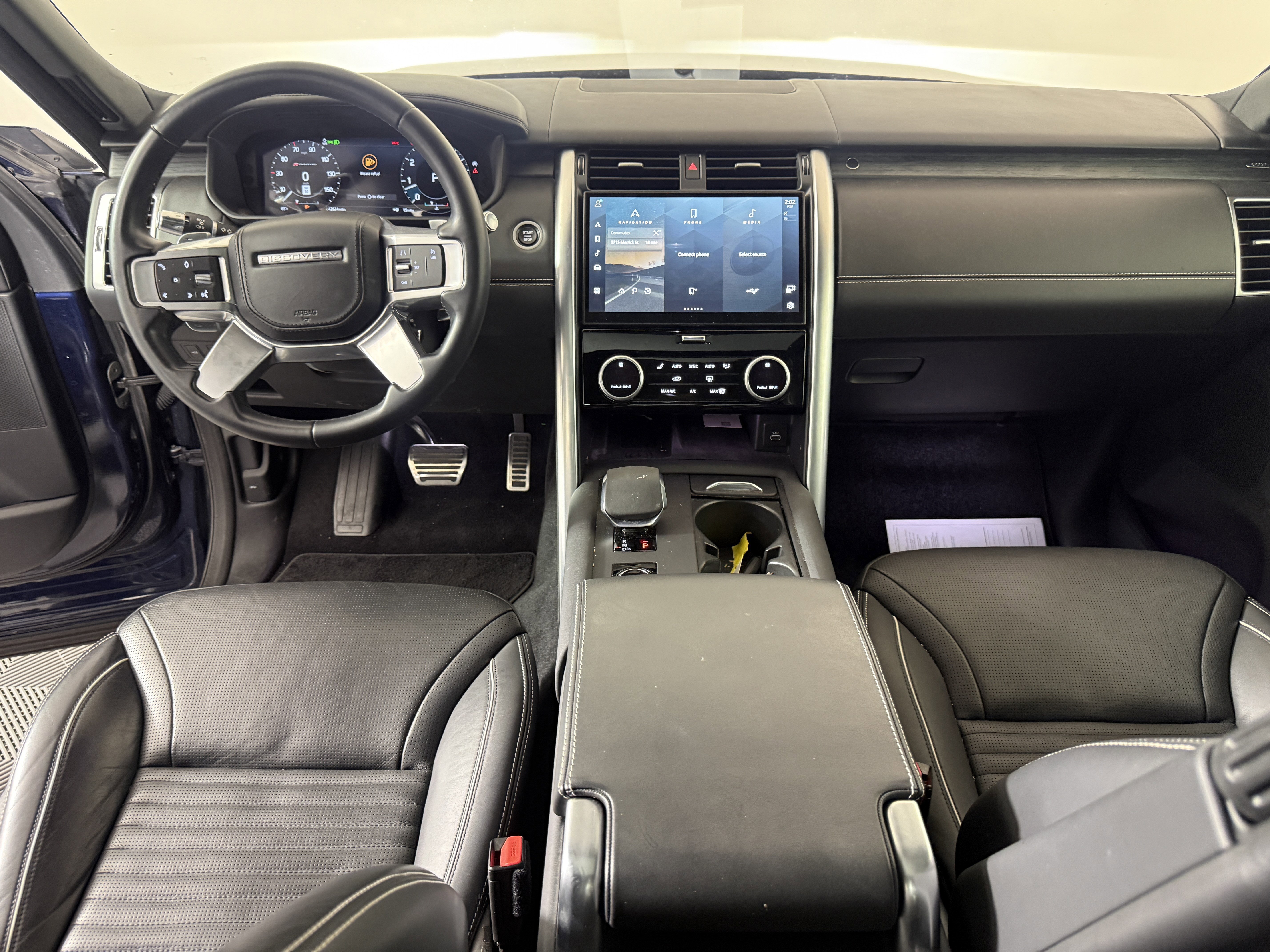 Used 2022 Land Rover Discovery S R-Dynamic image 15