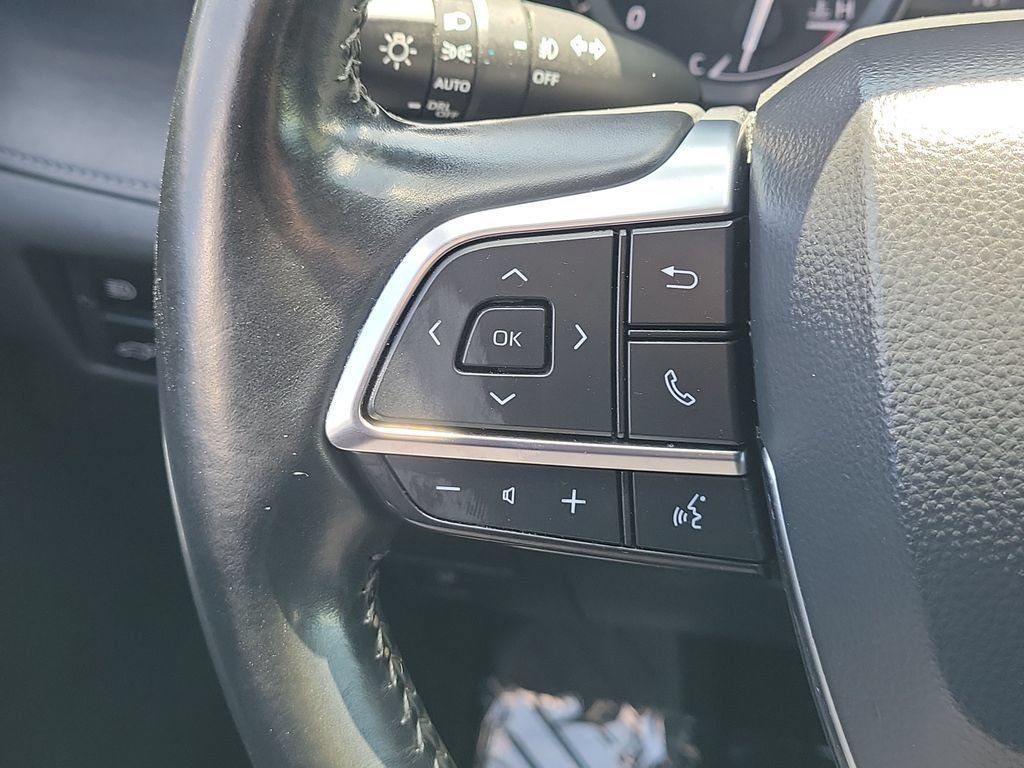 Certified 2021 Toyota Highlander XSE FWD image 9