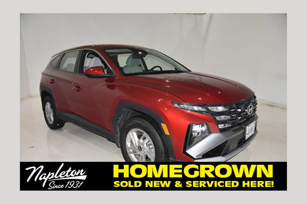 Certified 2025 Hyundai Tucson SE AWD/4WD image 1