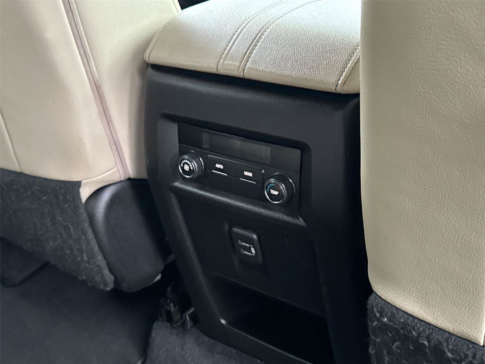 Used 2023 Chevrolet Traverse LS image 20