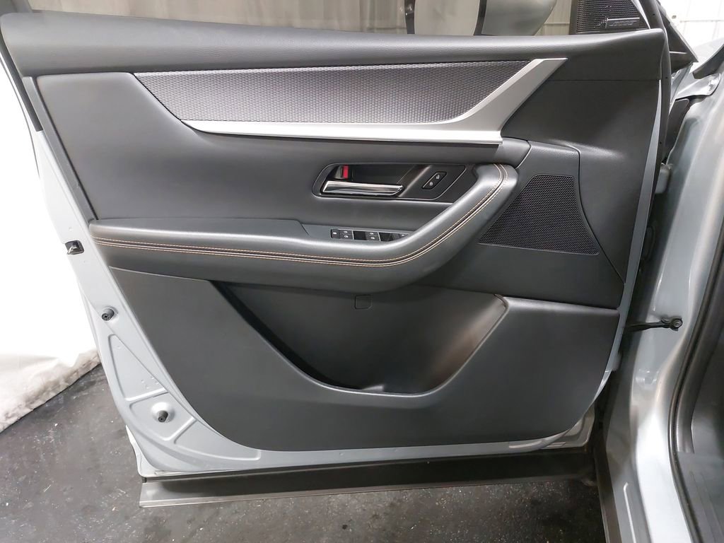 Used 2024 MAZDA CX-90 Plug-In Hybrid w/ Premium Pkg image 30