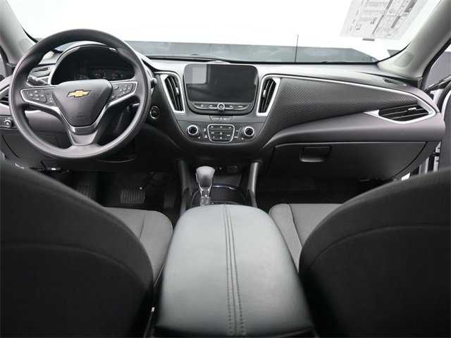 Used 2025 Chevrolet Malibu LT image 24