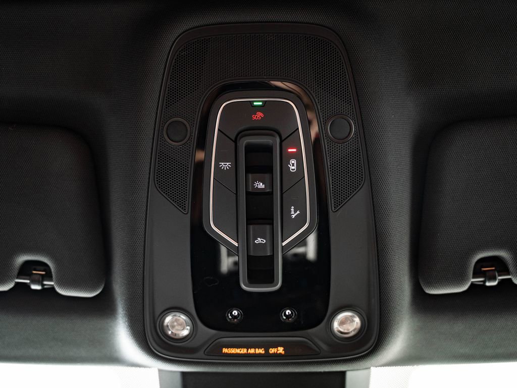 Used 2021 Audi e-tron Premium w/ Convenience Plus Package AWD/4WD image 38