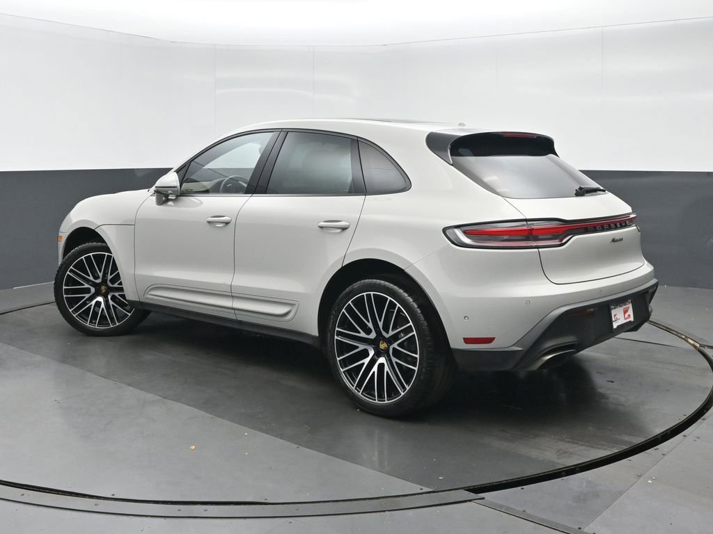 Used 2022 Porsche Macan AWD/4WD image 5