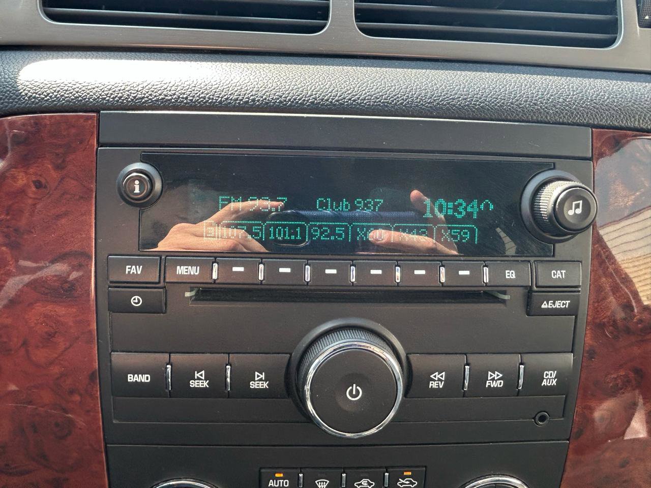 Used 2013 Chevrolet Avalanche LT w/ All-Star Edition image 23