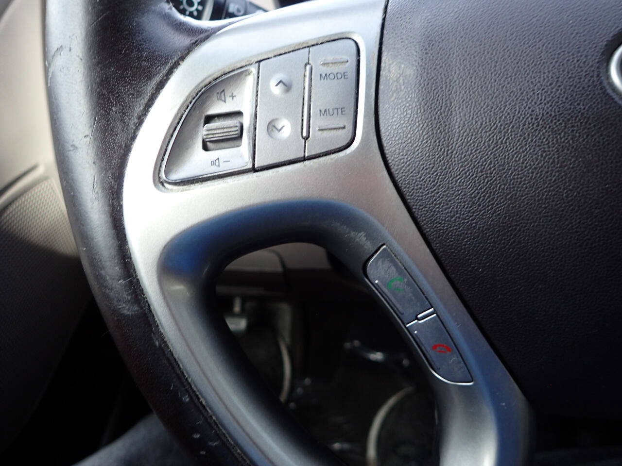 Used 2012 Hyundai Tucson GLS FWD image 15
