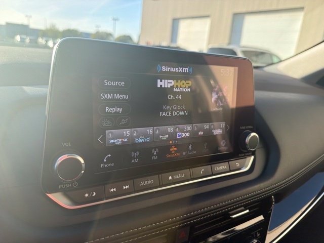 Used 2023 Nissan Rogue SL AWD/4WD image 27