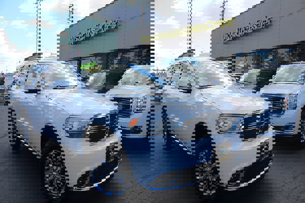 Used 2018 Dodge Durango SXT w/ 3rd Row Seating Group AWD/4WD image 37