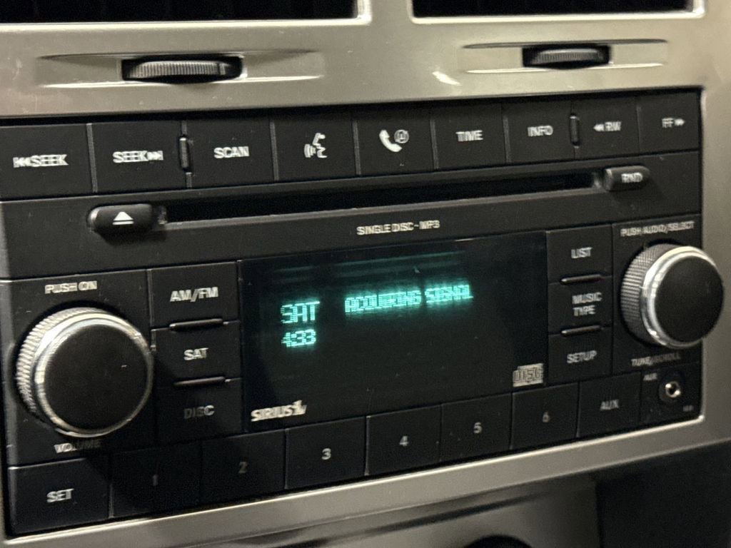 Used 2007 Dodge Nitro R/T image 14