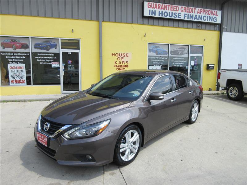 Used 2017 Nissan Altima 3.5 SL w/ 3.5SL Technology Package image 28