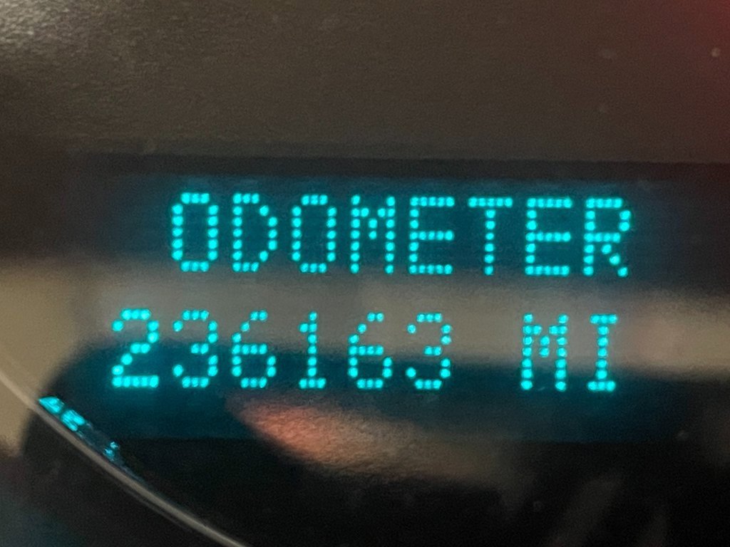 Used 2009 GMC Sierra 2500 SLT w/ SLT Convenience Package image 16