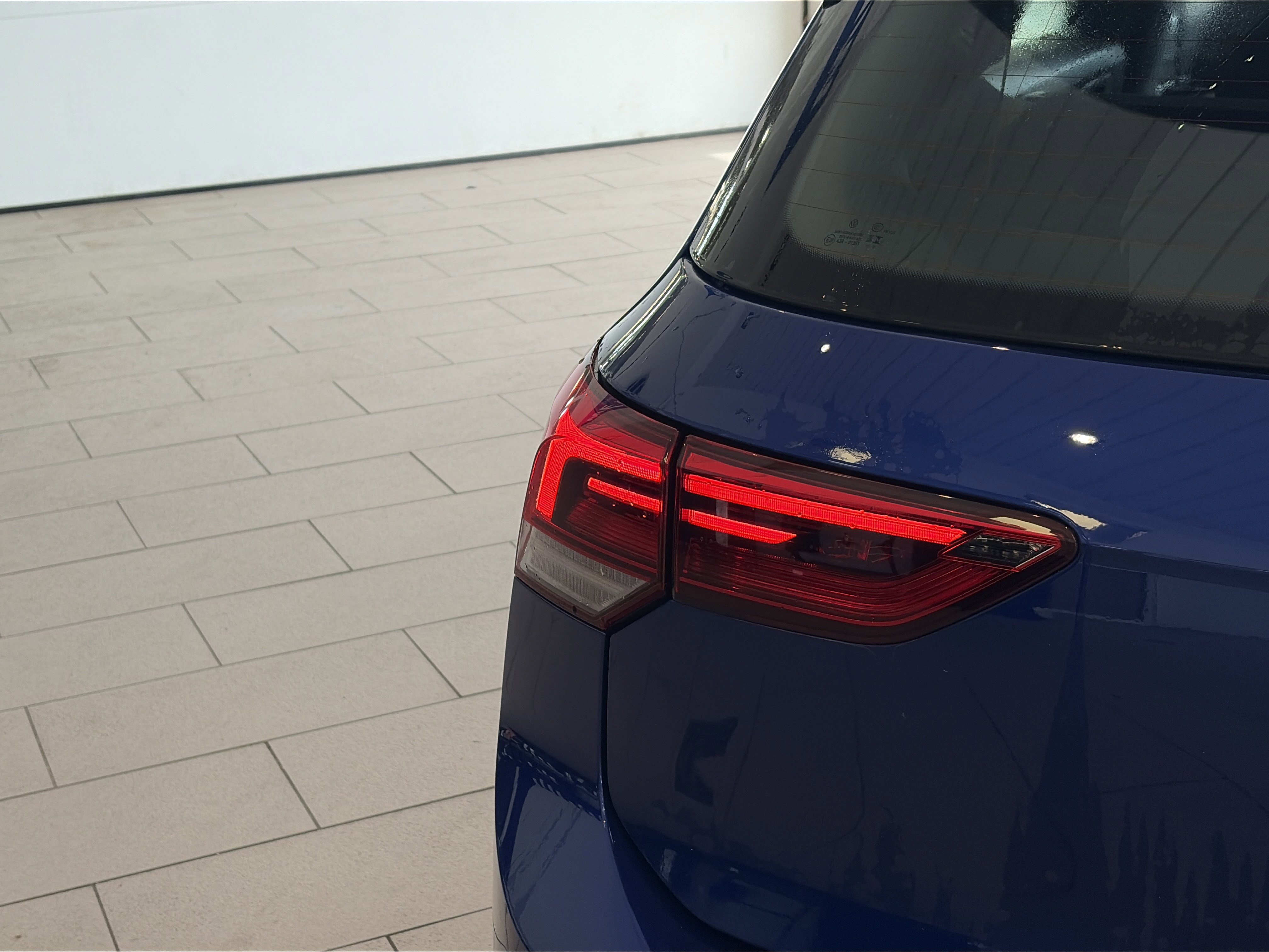 Used 2023 Volkswagen Golf 20th Anniversary Edition AWD/4WD image 9