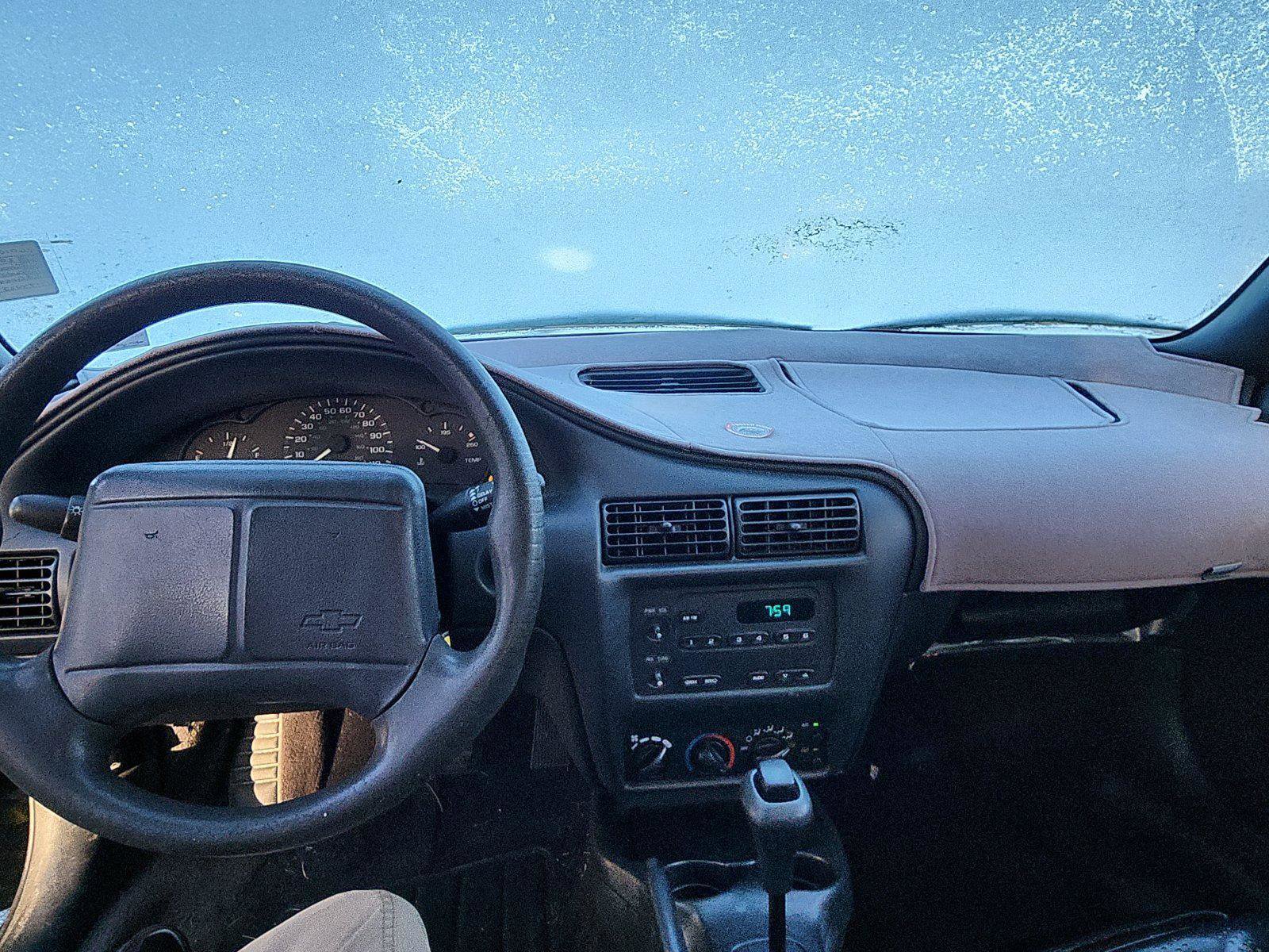 Used 2001 Chevrolet Cavalier Sedan image 15