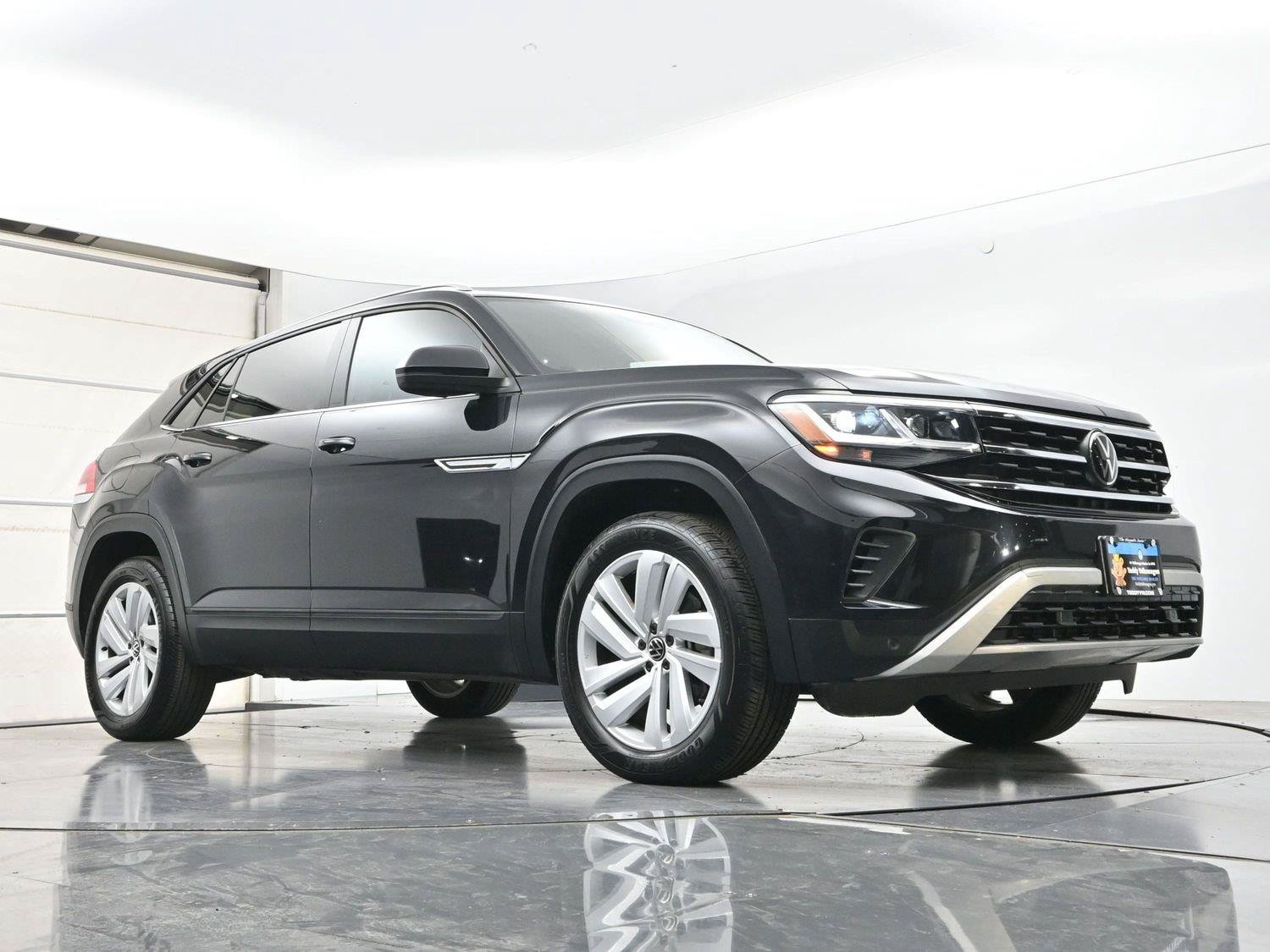 Used 2023 Volkswagen Atlas Cross Sport SE w/ Panoramic Sunroof Package AWD/4WD image 30