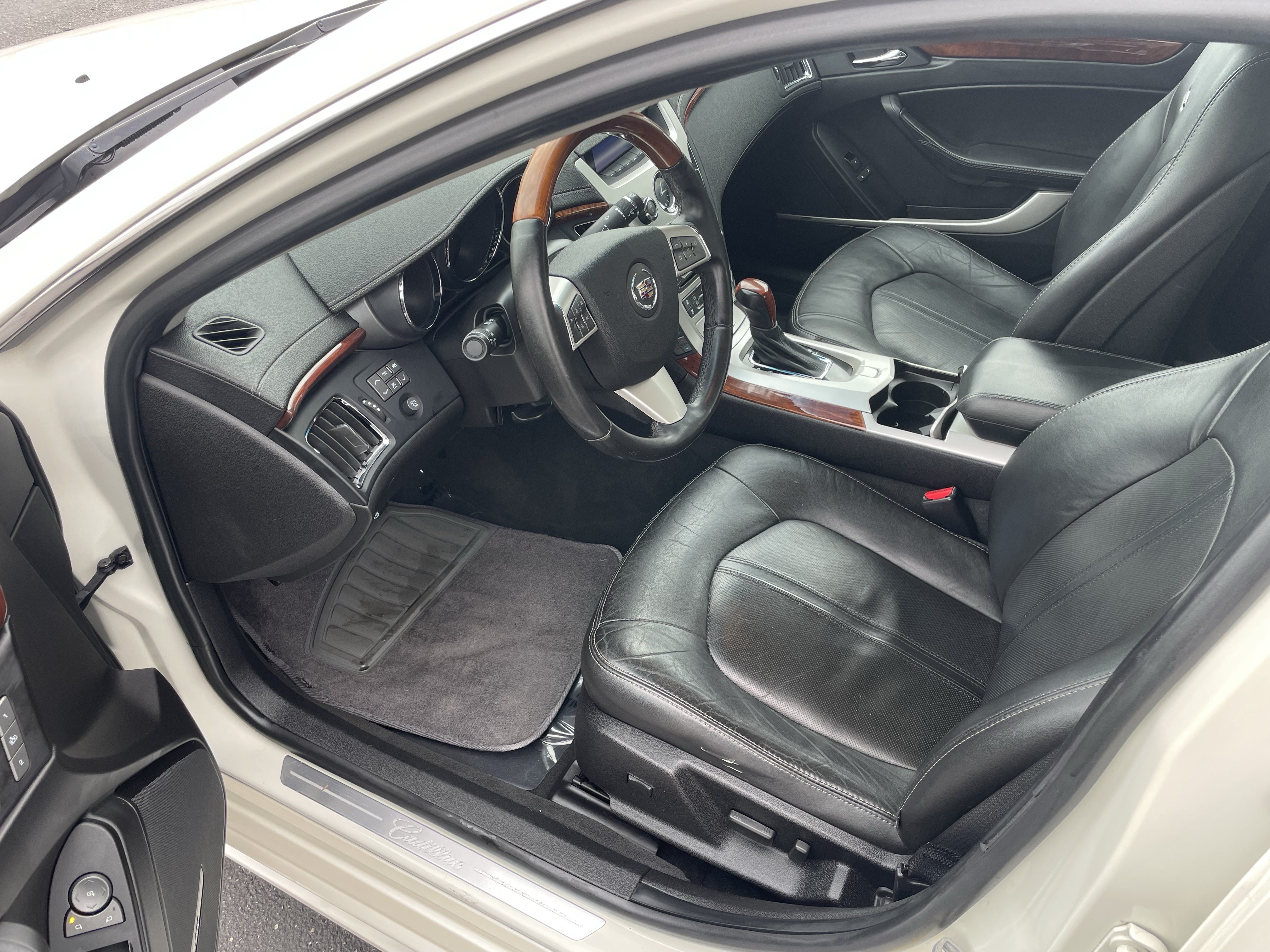 Used 2013 Cadillac CTS Luxury w/ Wood Trim Package AWD/4WD image 11