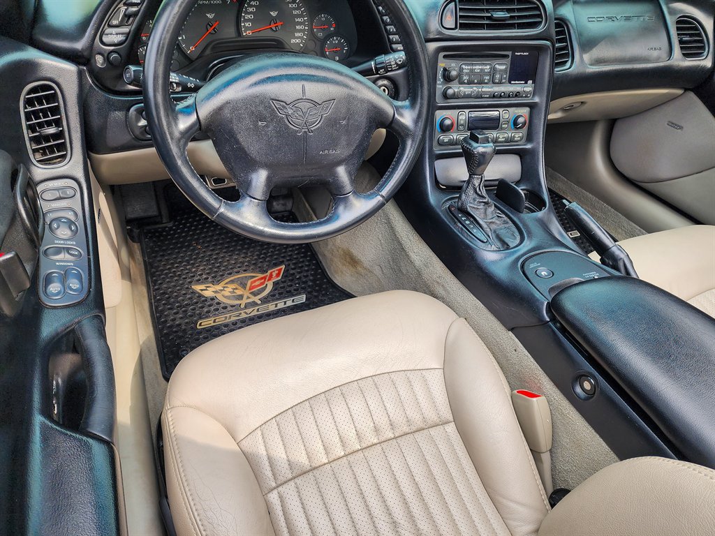 Used 2001 Chevrolet Corvette Convertible w/ Preferred Equipment Group2 image 20