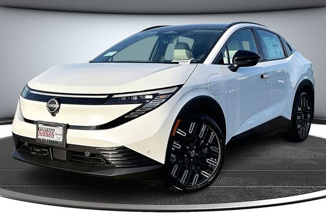 New 2026 Nissan Leaf Platinum+ w/ Cargo Package (Platinum+) image 2