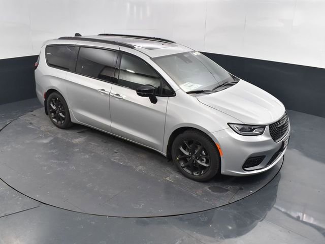 New 2026 Chrysler Pacifica Select w/ S Appearance Package FWD image 46