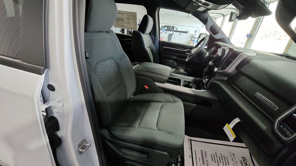 New 2026 RAM 1500 Big Horn AWD/4WD image 33