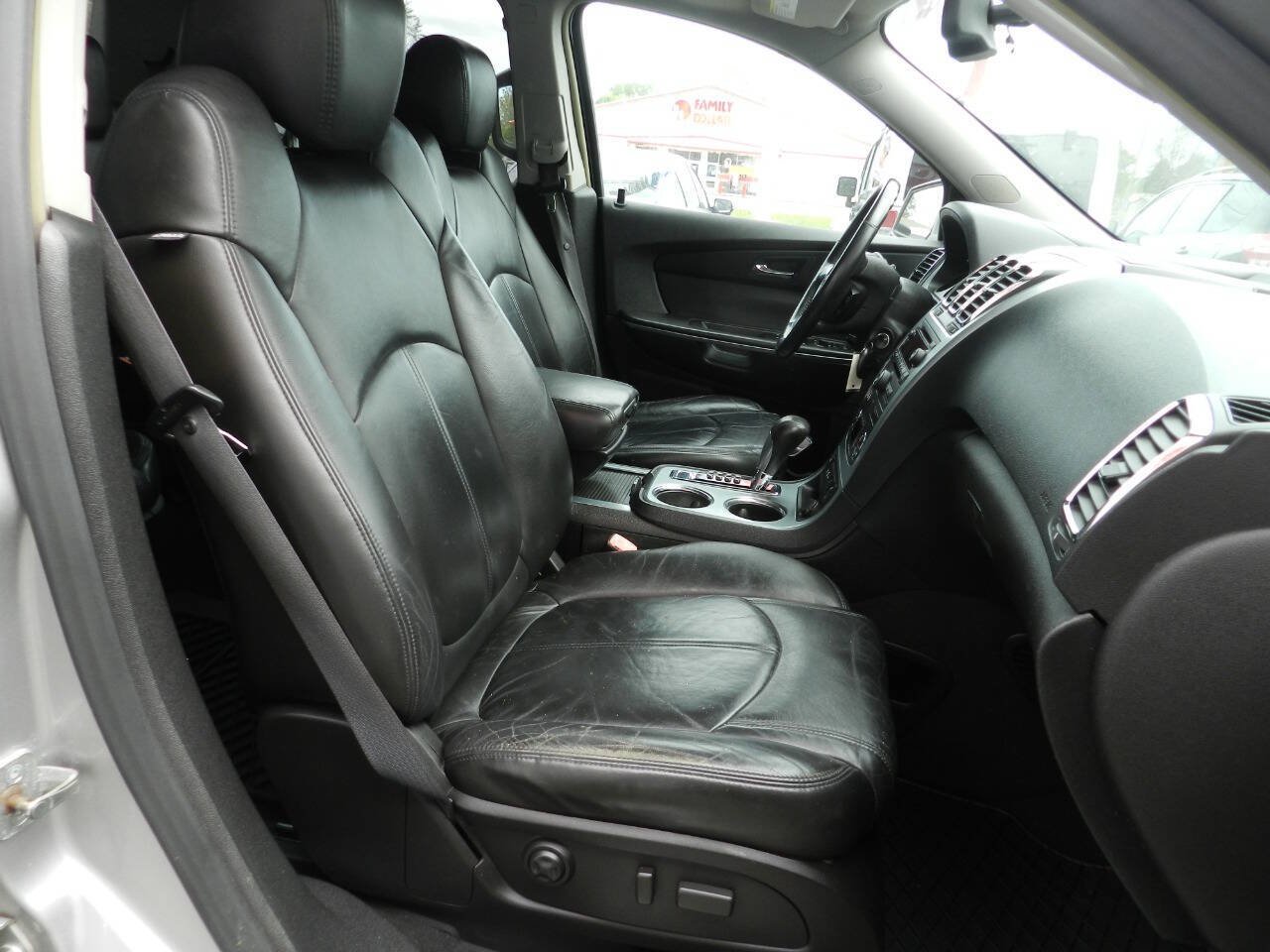 Used 2007 GMC Acadia SLT w/ Trailering Package AWD/4WD image 12