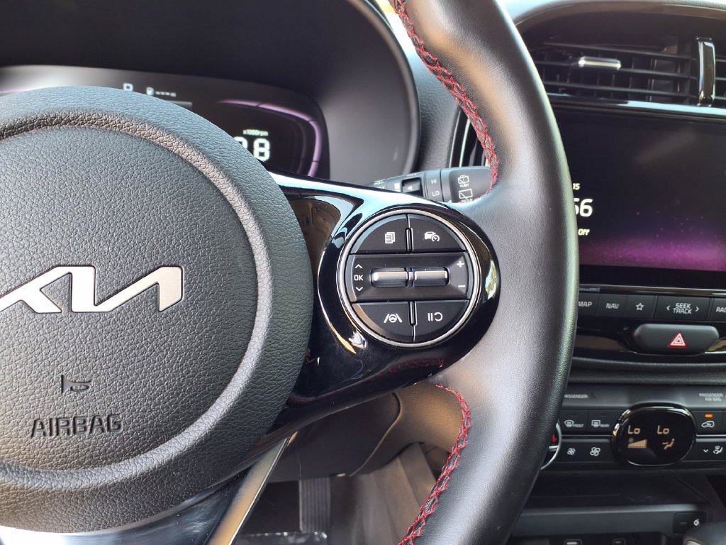 Certified 2023 Kia Soul GT-Line FWD image 15