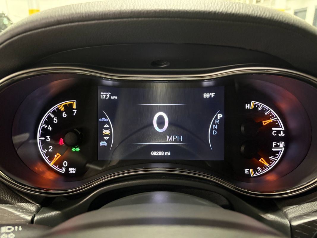 Used 2020 Jeep Grand Cherokee High Altitude AWD/4WD image 18
