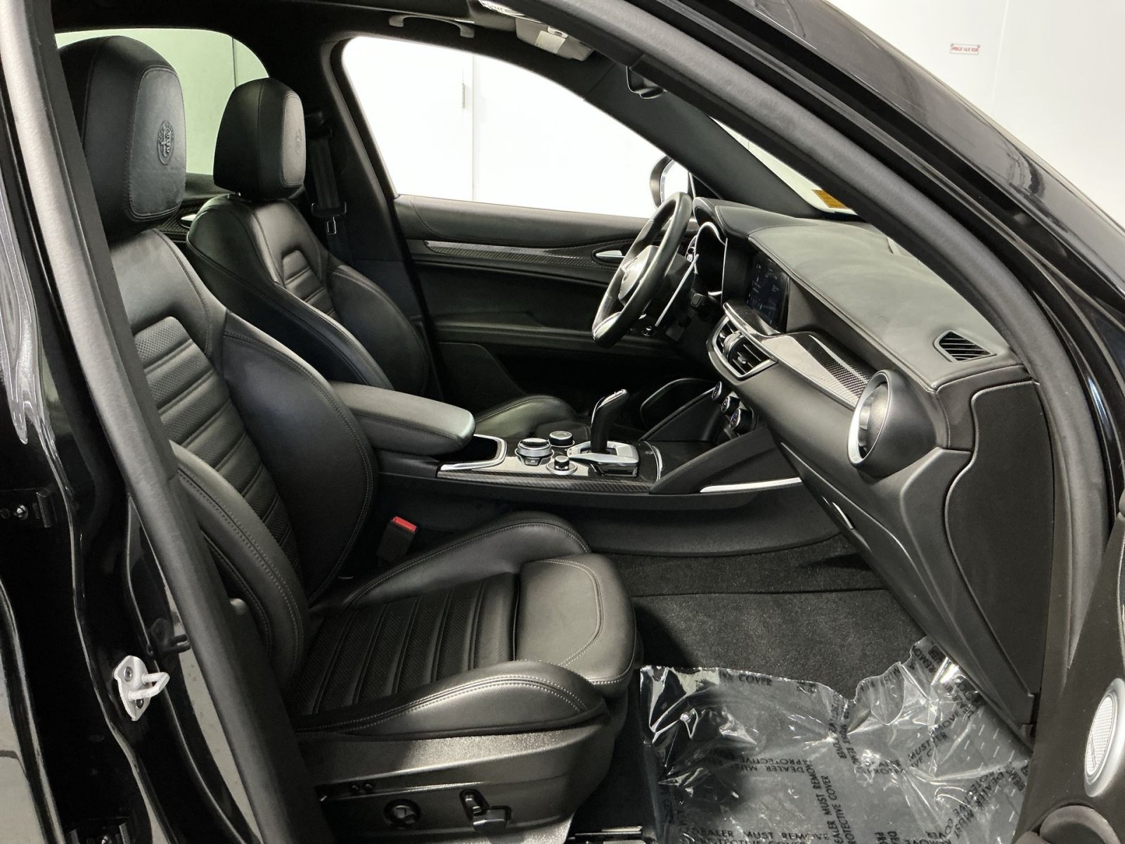 Used 2022 Alfa Romeo Stelvio Quadrifoglio w/ Active Assist Plus Package AWD/4WD image 27