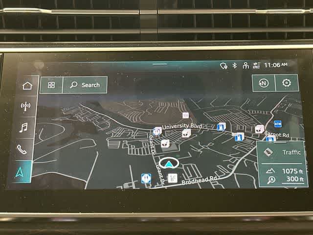 Used 2022 Audi Q8 Prestige AWD/4WD image 13