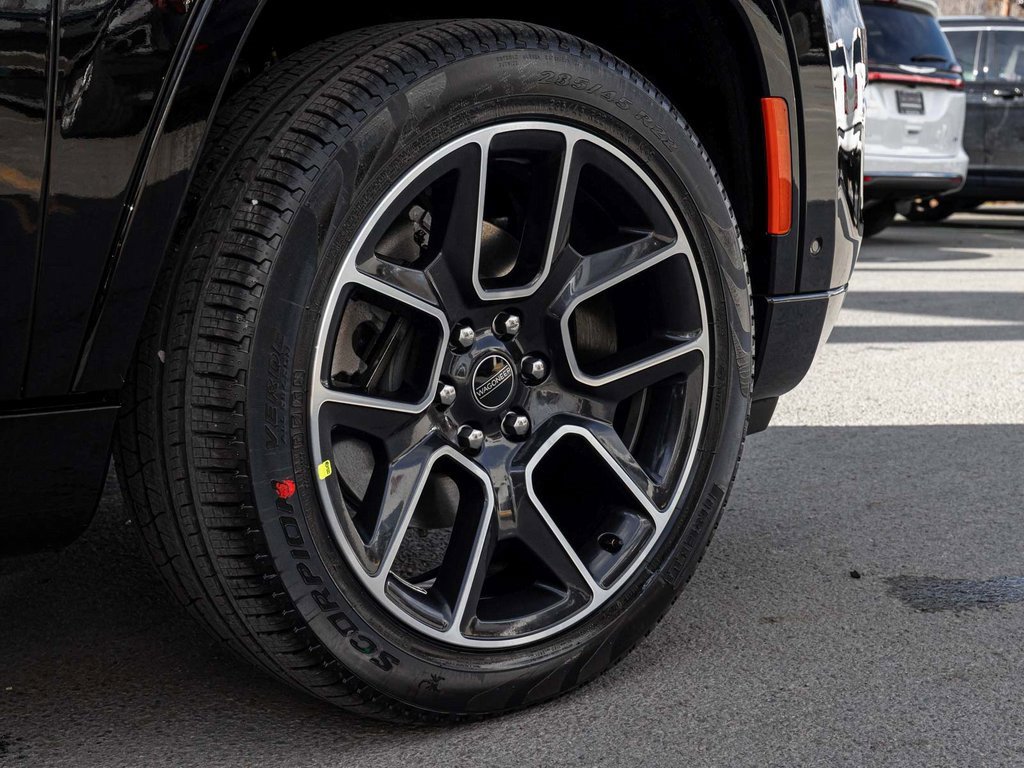 New 2025 Jeep Wagoneer Series III image 9