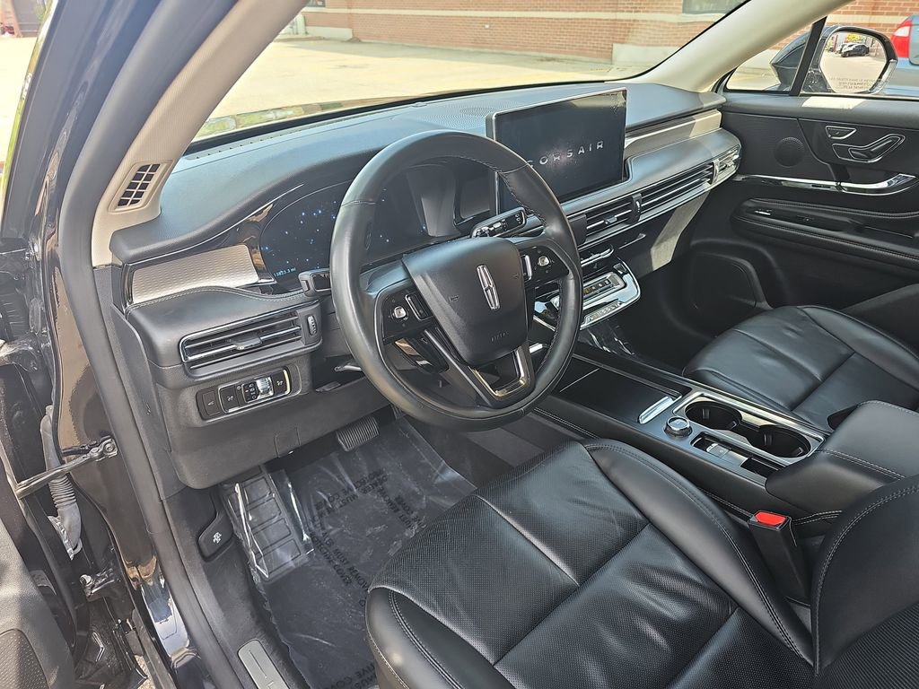 Used 2023 Lincoln Corsair Reserve image 16