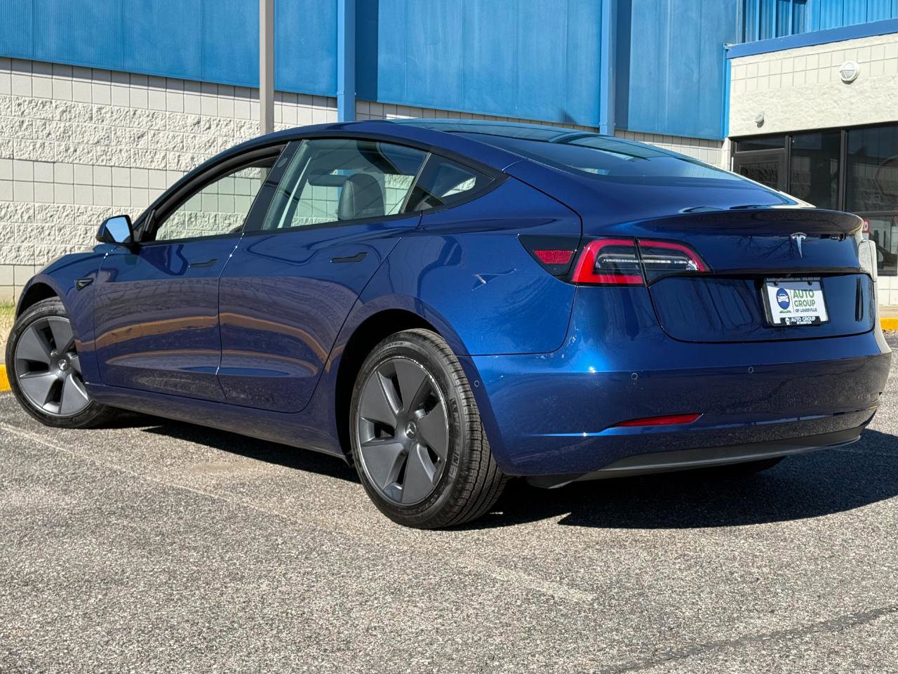 Used 2021 Tesla Model 3 Standard Range Plus image 7