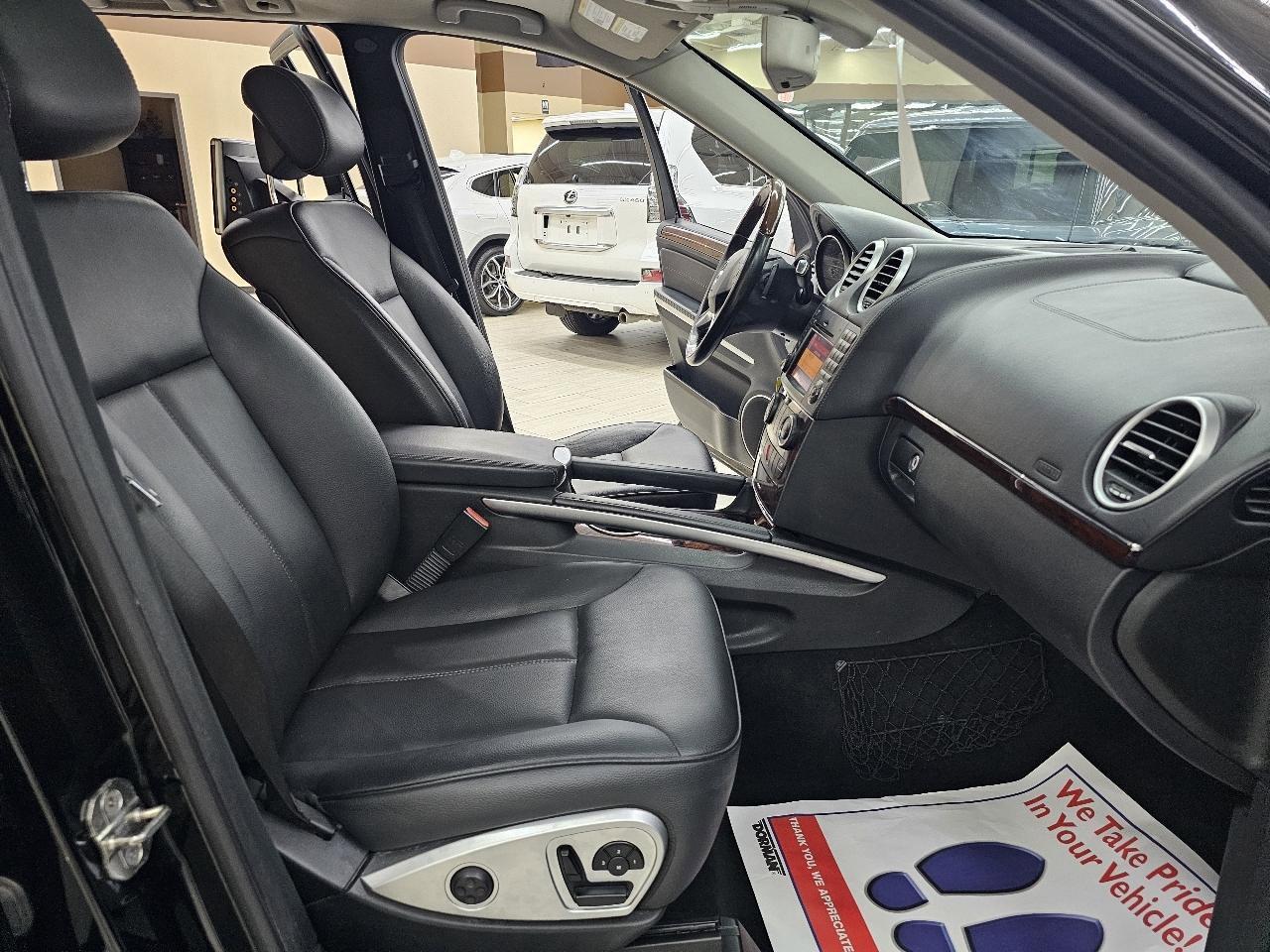 Used 2011 Mercedes-Benz GL 450 4MATIC image 22