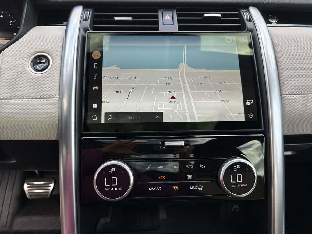 Used 2023 Land Rover Discovery S R-Dynamic image 27