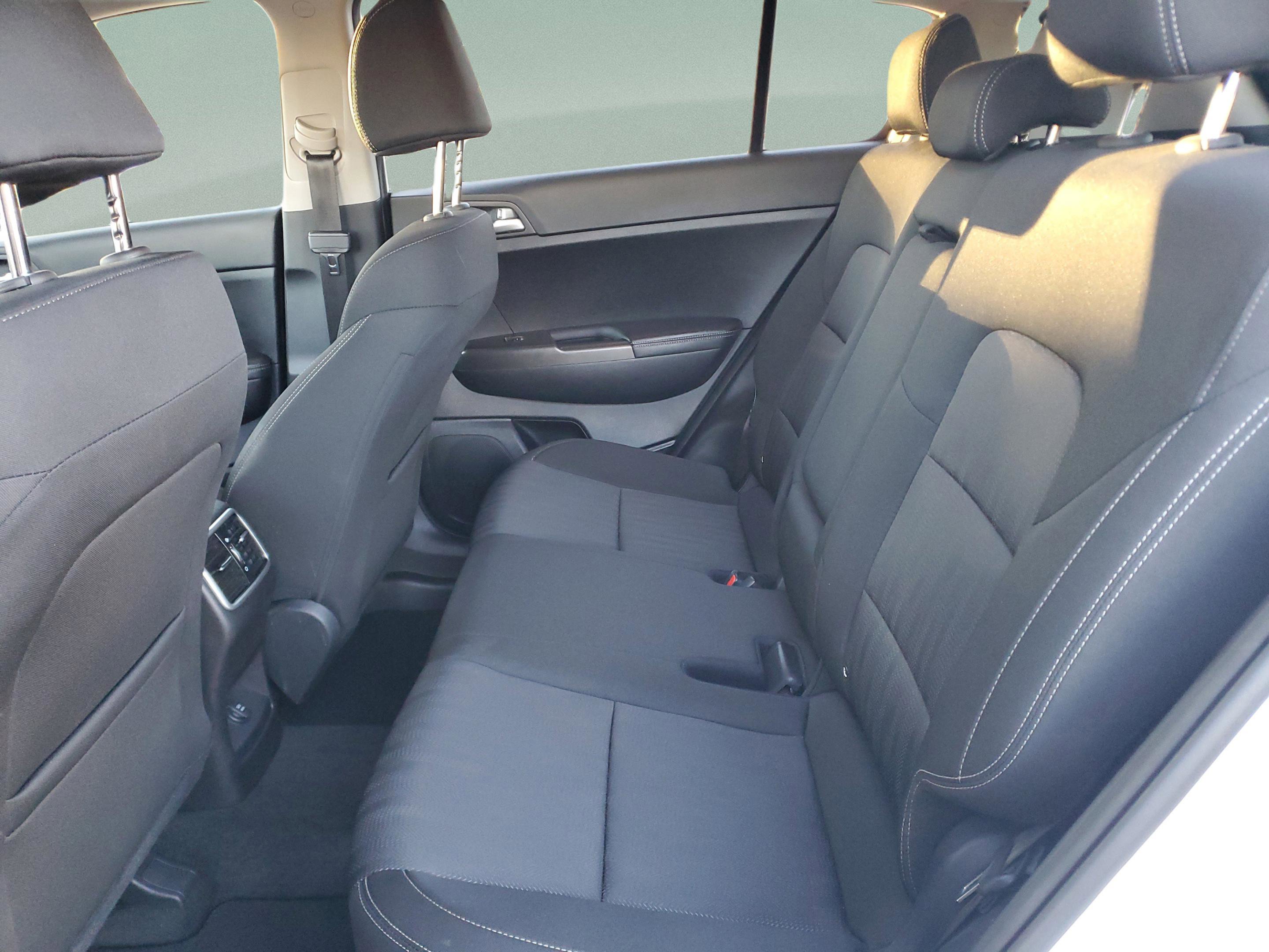 Used 2022 Kia Sportage LX image 10