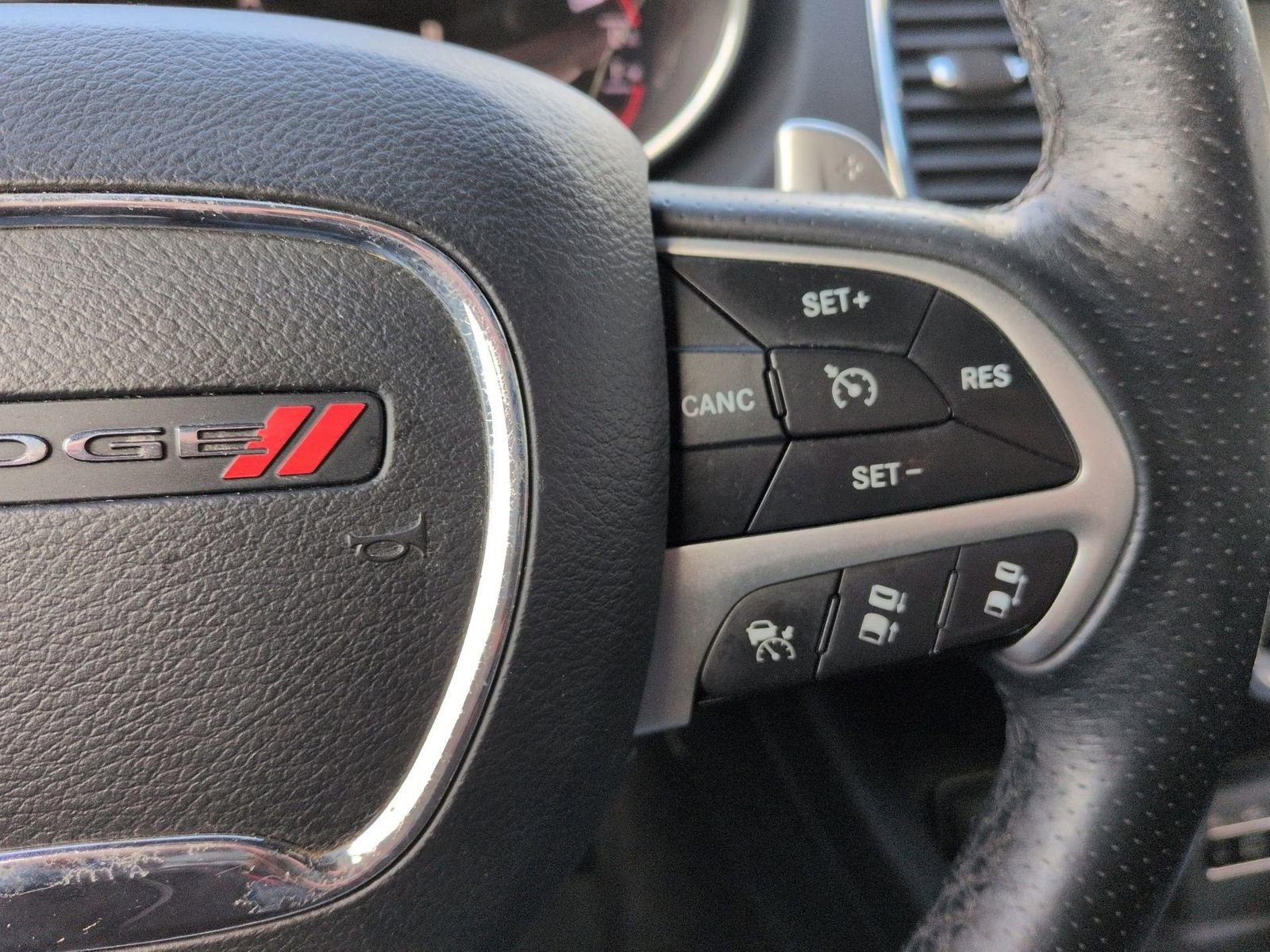 Used 2016 Dodge Durango R/T w/ Technology Group image 33