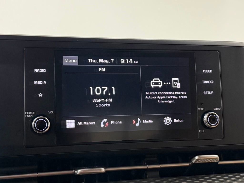 Used 2023 Kia Carnival LX FWD image 17