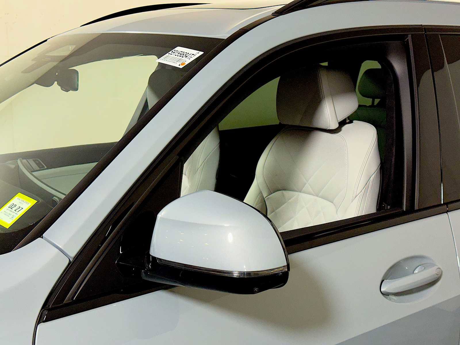 Certified 2025 BMW X7 xDrive40i w/ M Sport Package image 30