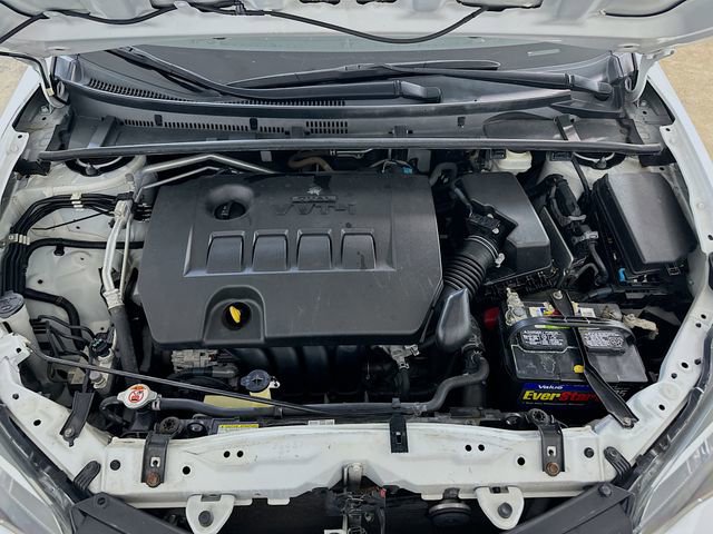 Used 2018 Toyota Corolla LE image 25