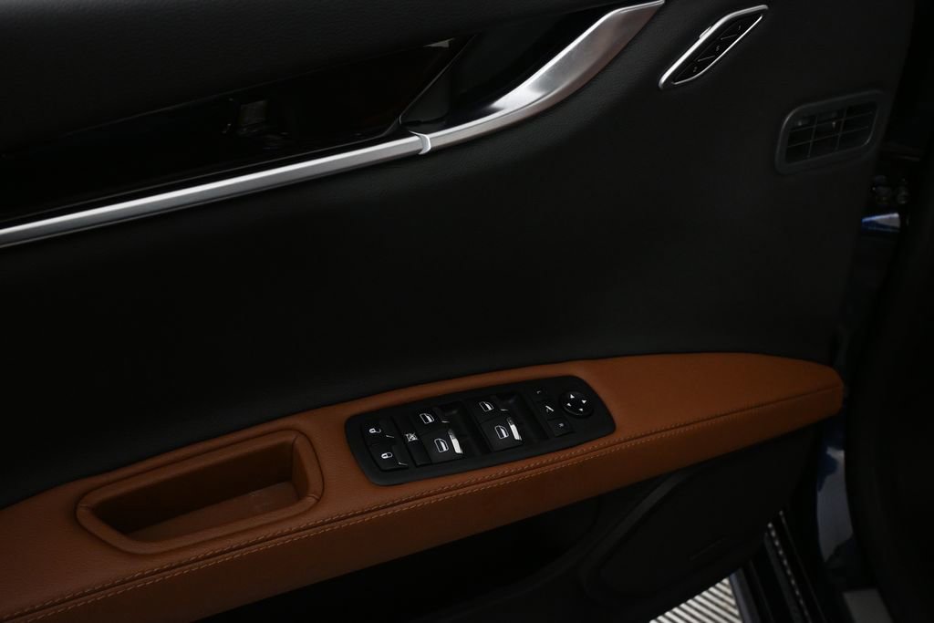 Used 2022 Maserati Ghibli Modena RWD image 8