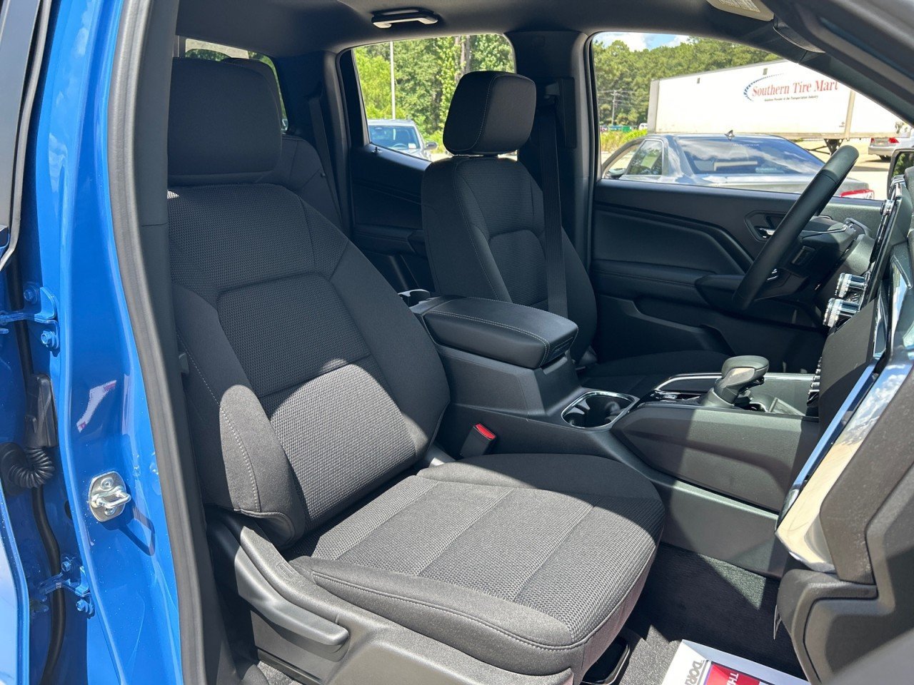New 2026 GMC Canyon Elevation w/ Convenience Package RWD image 18