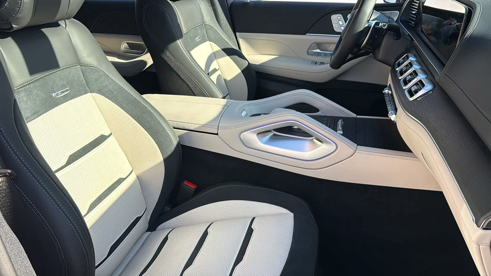 New 2026 Mercedes-Benz GLE 53 AMG 4MATIC image 35