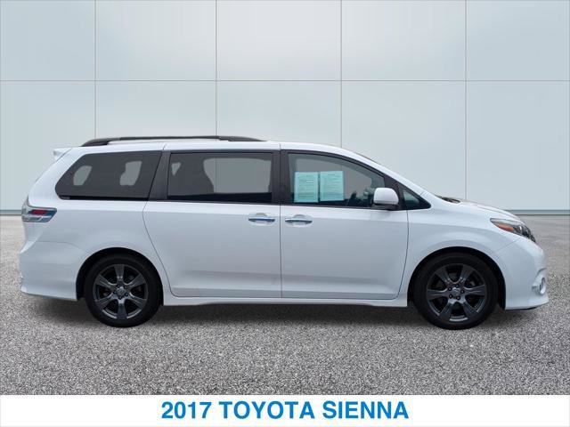 Used 2017 Toyota Sienna SE FWD image 6