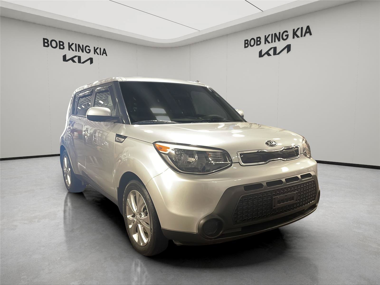 Used 2015 Kia Soul + FWD image 7