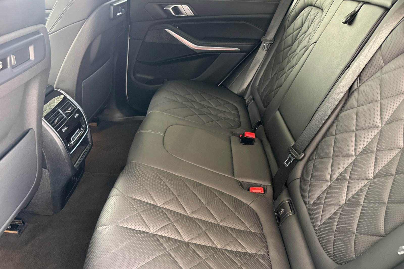 Used 2023 BMW X5 xDrive40i w/ Premium Package AWD/4WD image 15