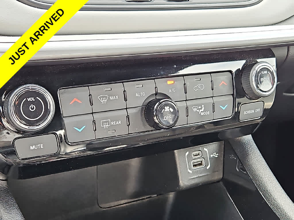 Used 2025 Jeep Compass Limited AWD/4WD image 14