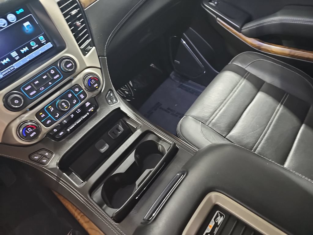 Used 2020 GMC Yukon Denali w/ Denali Ultimate Package AWD/4WD image 28