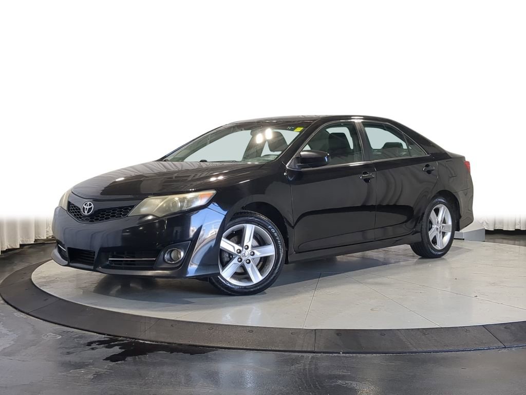 Used 2014 Toyota Camry SE