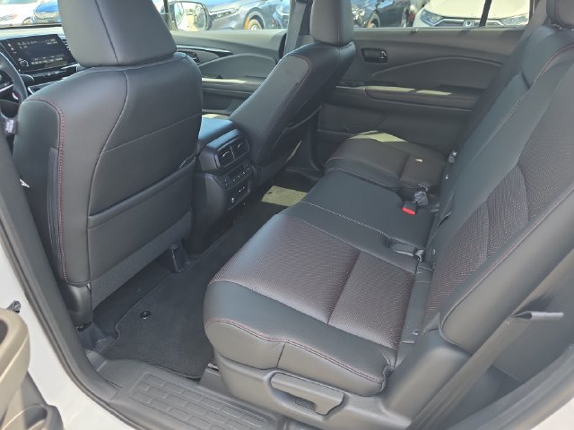 Used 2024 Honda Passport Black Edition image 30