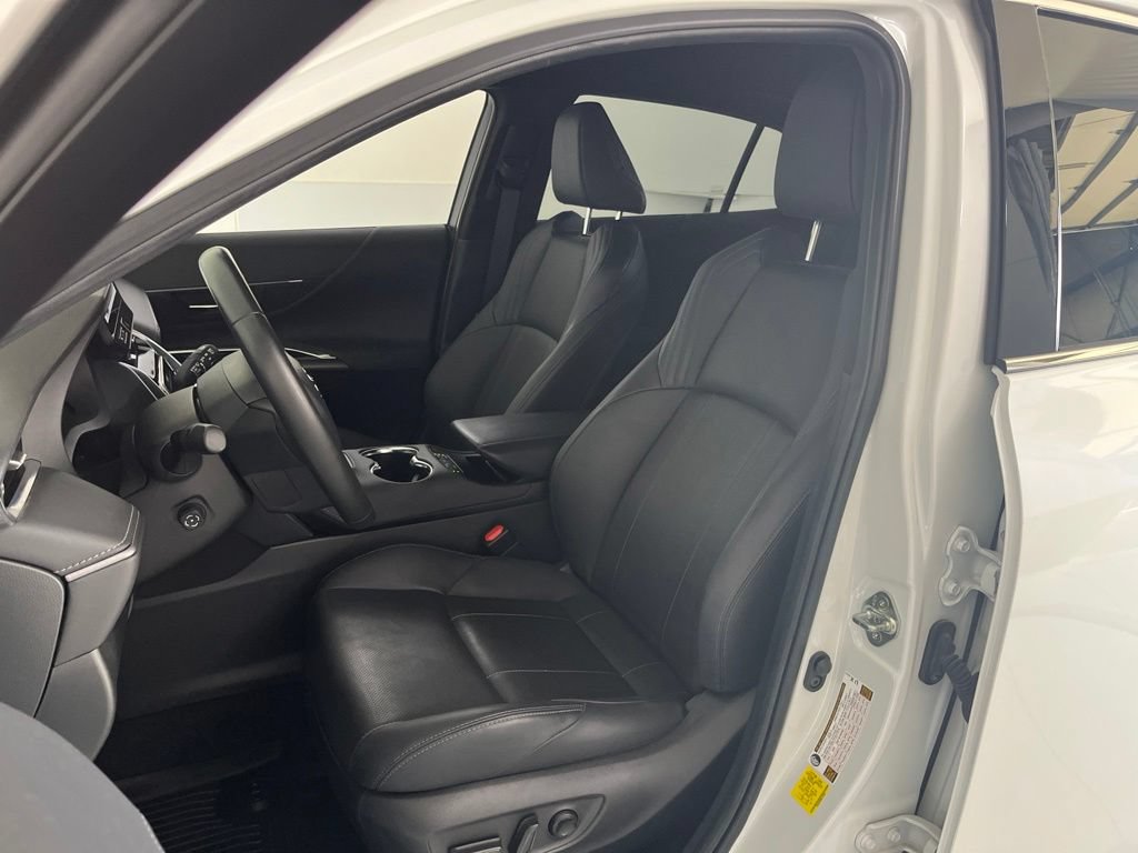 Used 2024 Toyota Venza Limited AWD/4WD image 19